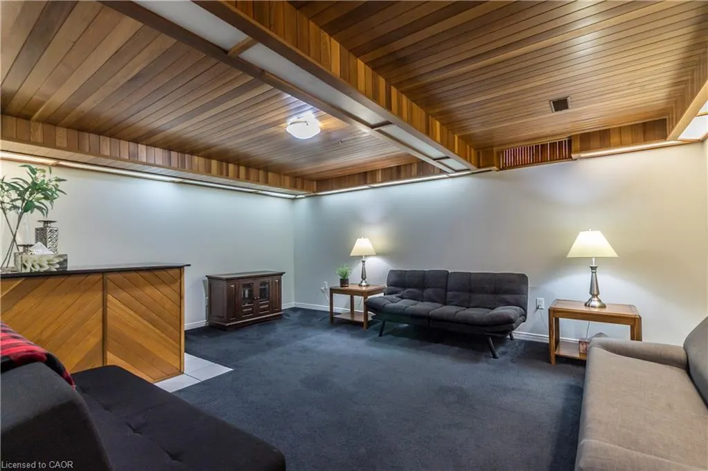 15 Bourbon Court