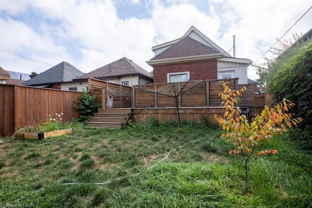147 Kensington Avenue N