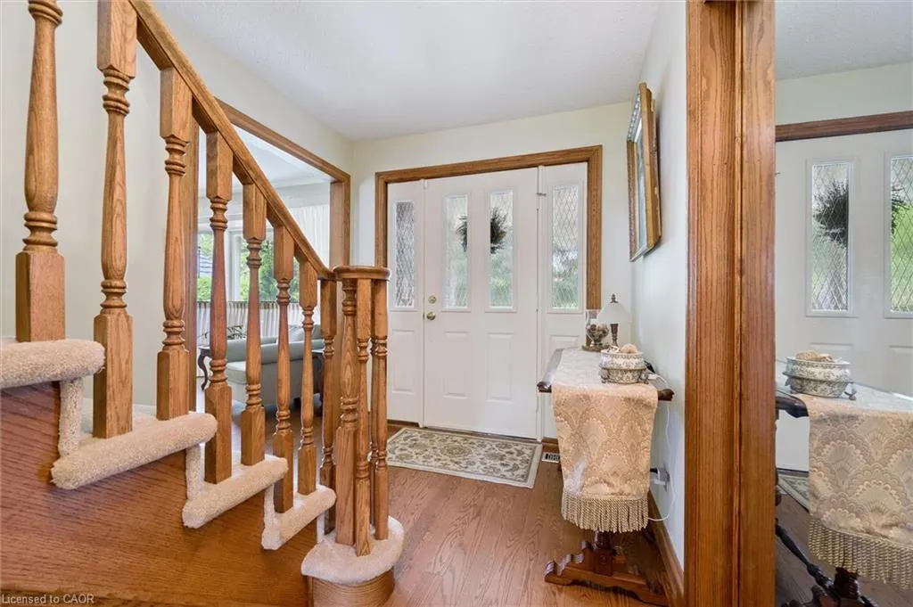 45 Applewood Crescent
