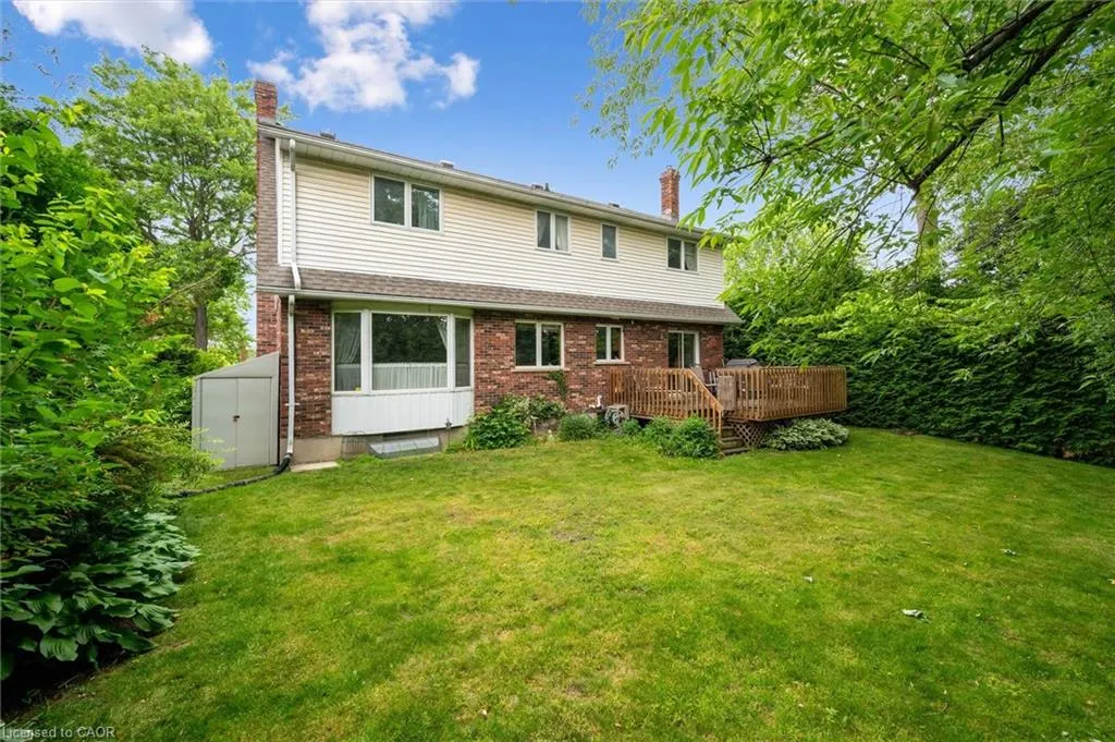 45 Applewood Crescent
