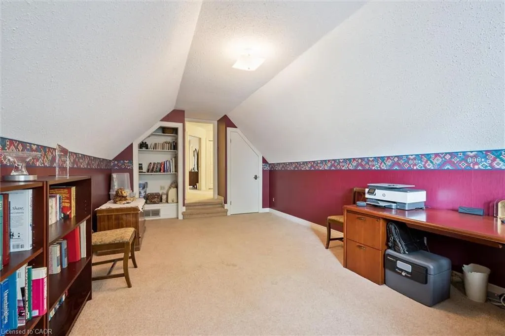 45 Applewood Crescent