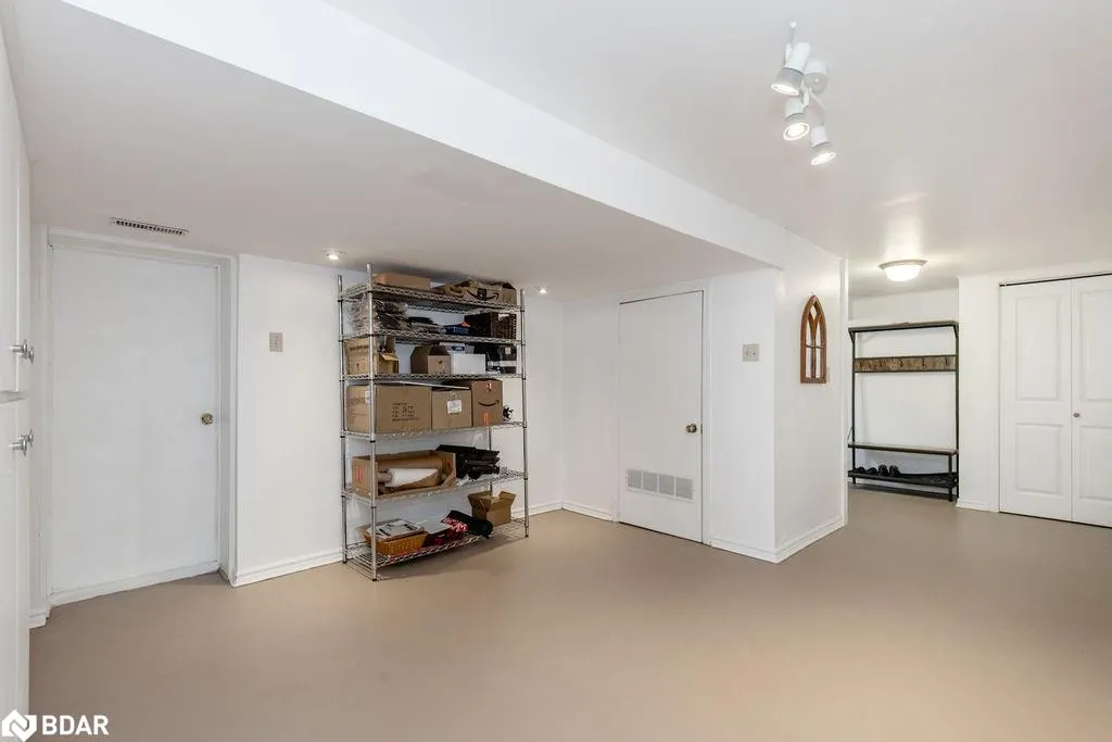 1243 St. Vincent Street