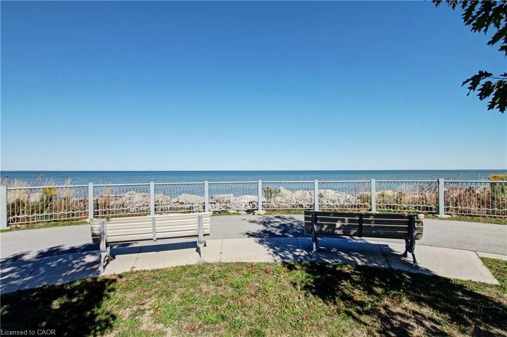 125 Shoreview Place, #219