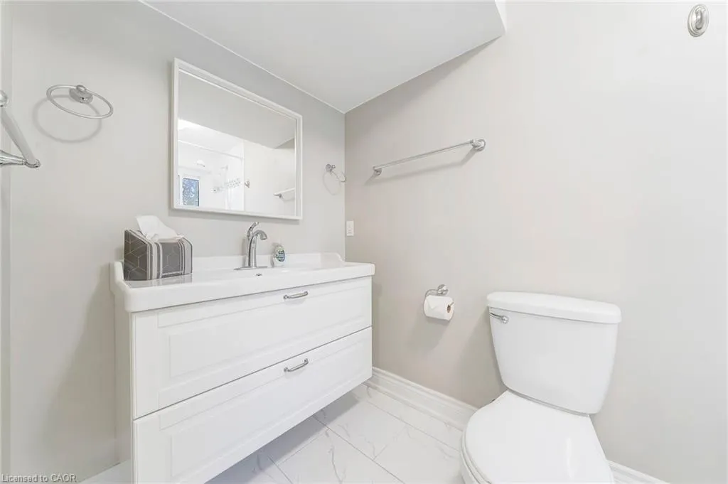 13 Meadowbrook Crescent