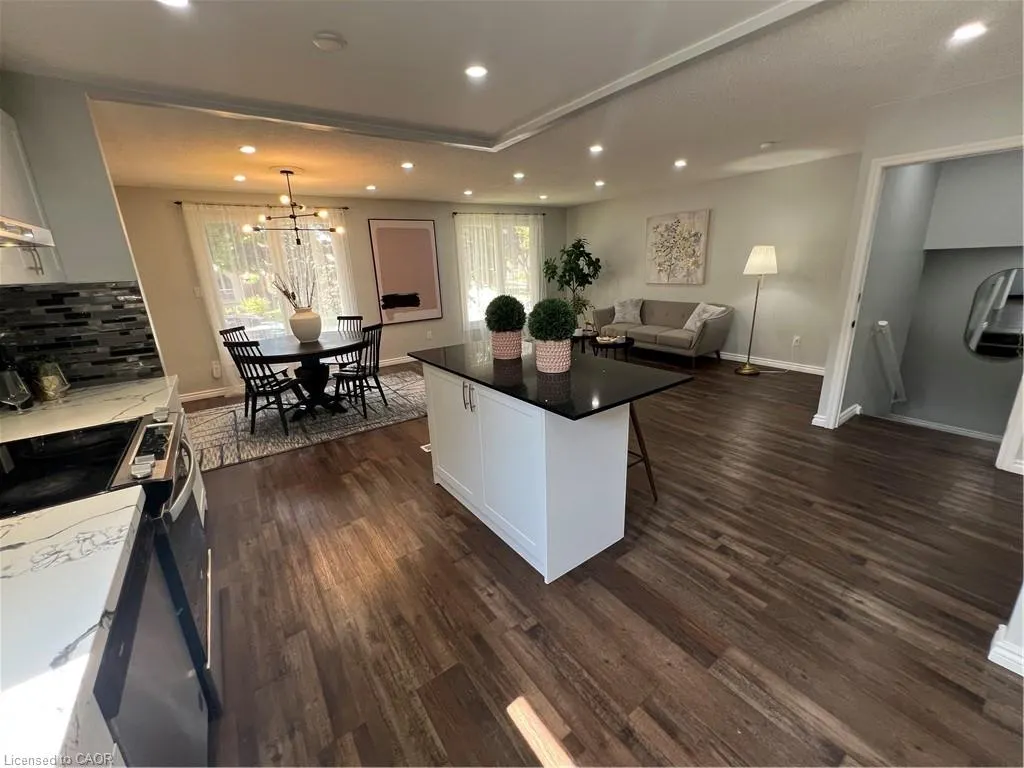 228 Lawnhurst Court