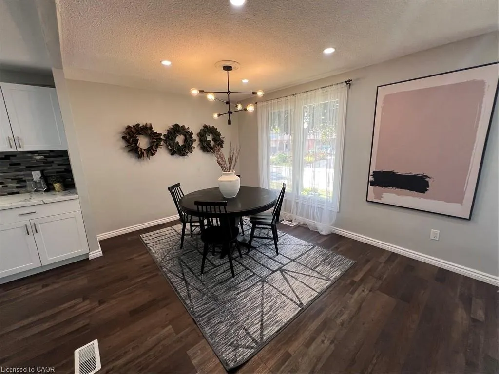 228 Lawnhurst Court