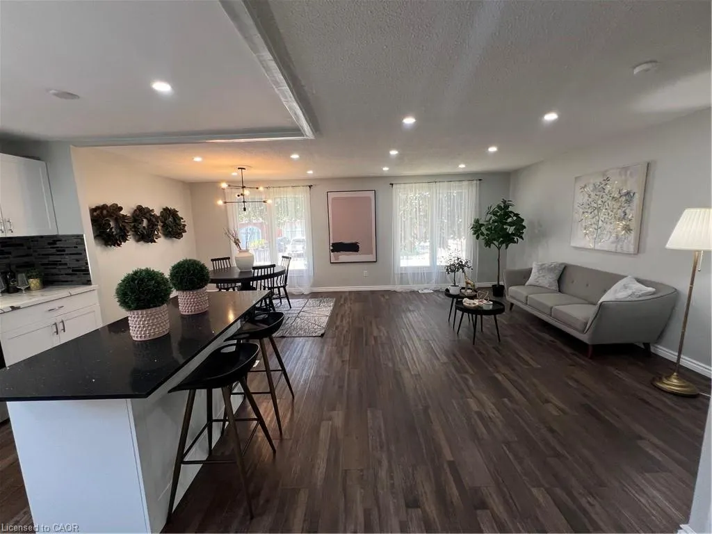 228 Lawnhurst Court
