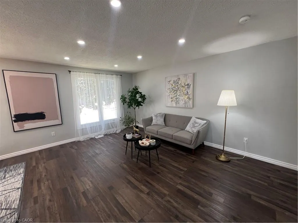 228 Lawnhurst Court