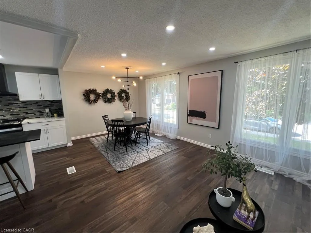 228 Lawnhurst Court