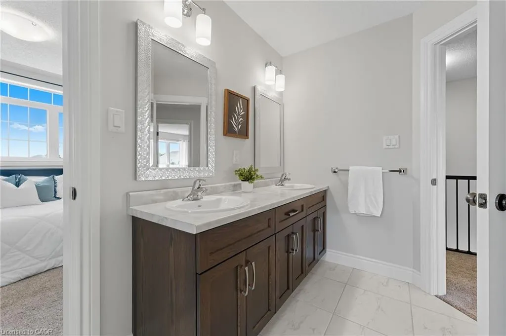 97 Forbes Crescent
