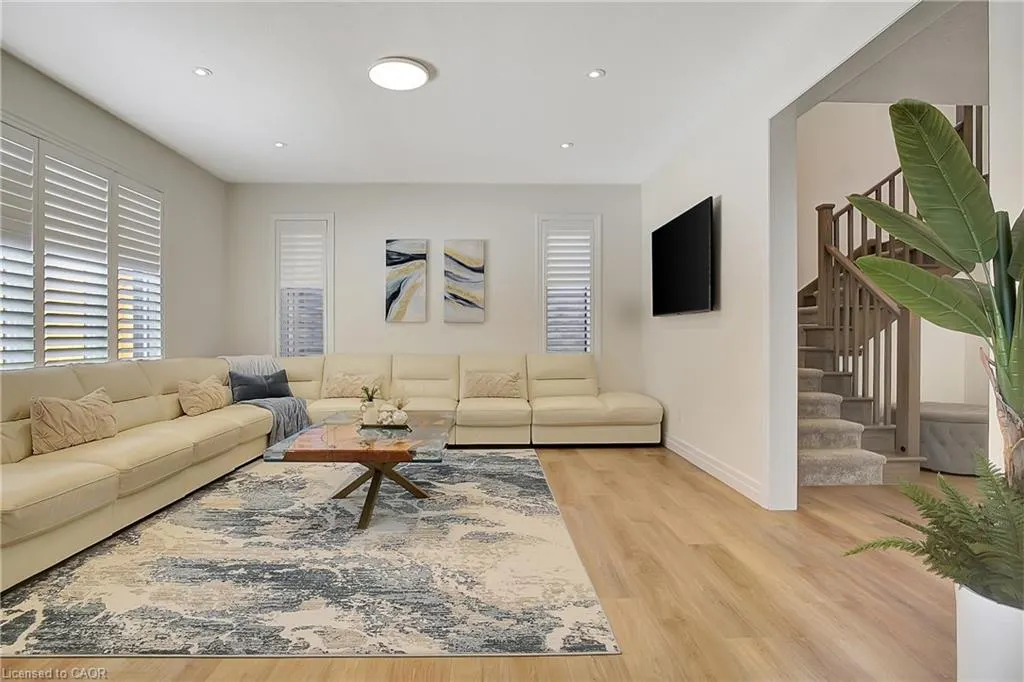 909 Dunnigan Court