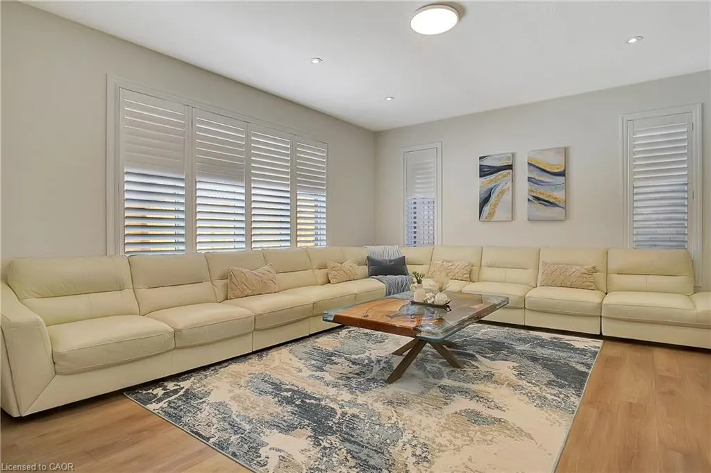 909 Dunnigan Court