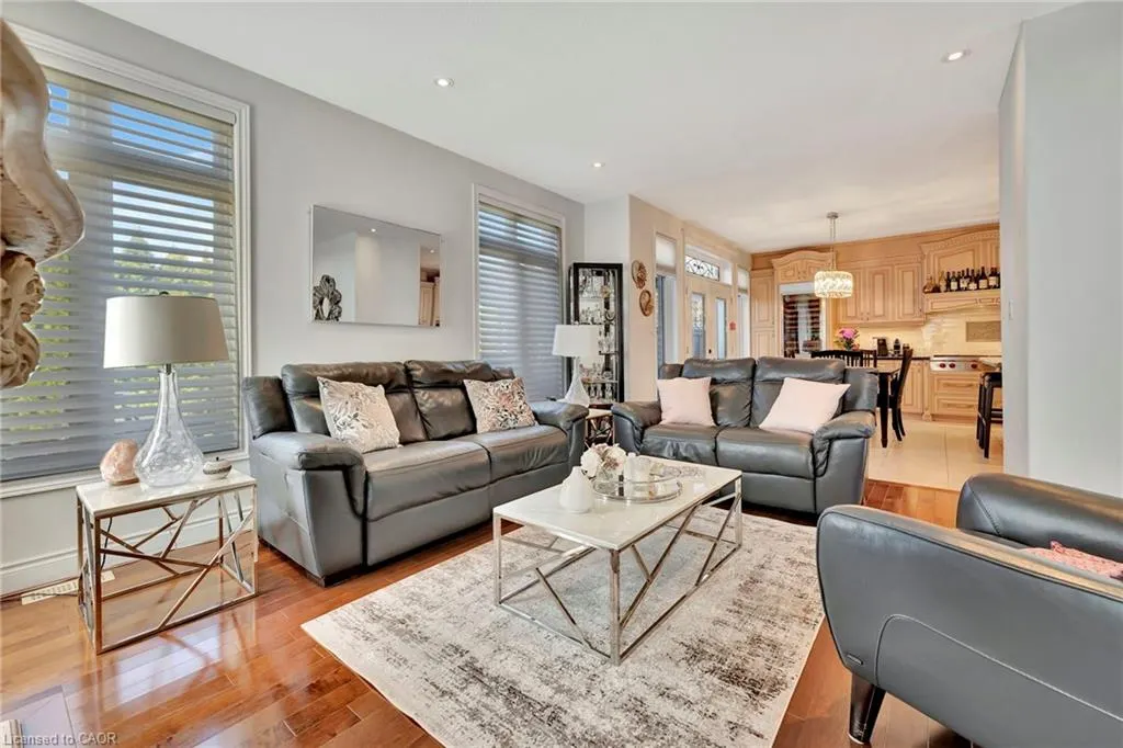 3 Rianna Court