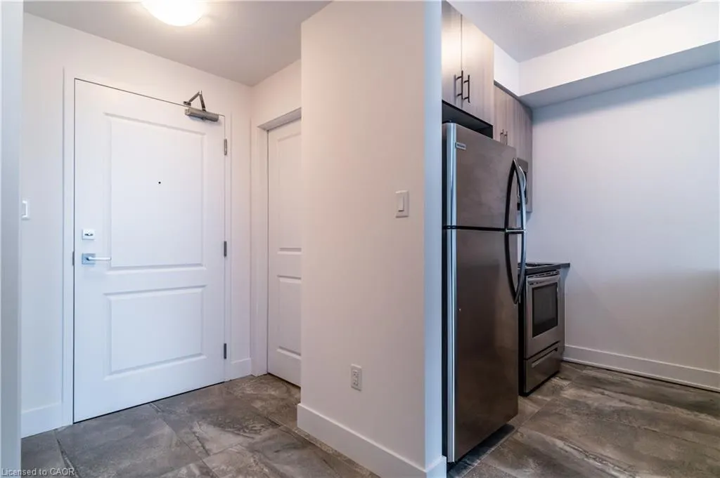 125 Shoreview Place, #523