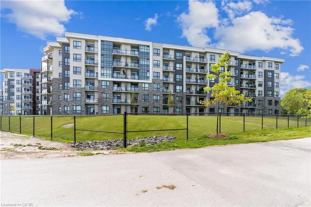 125 Shoreview Place, #523