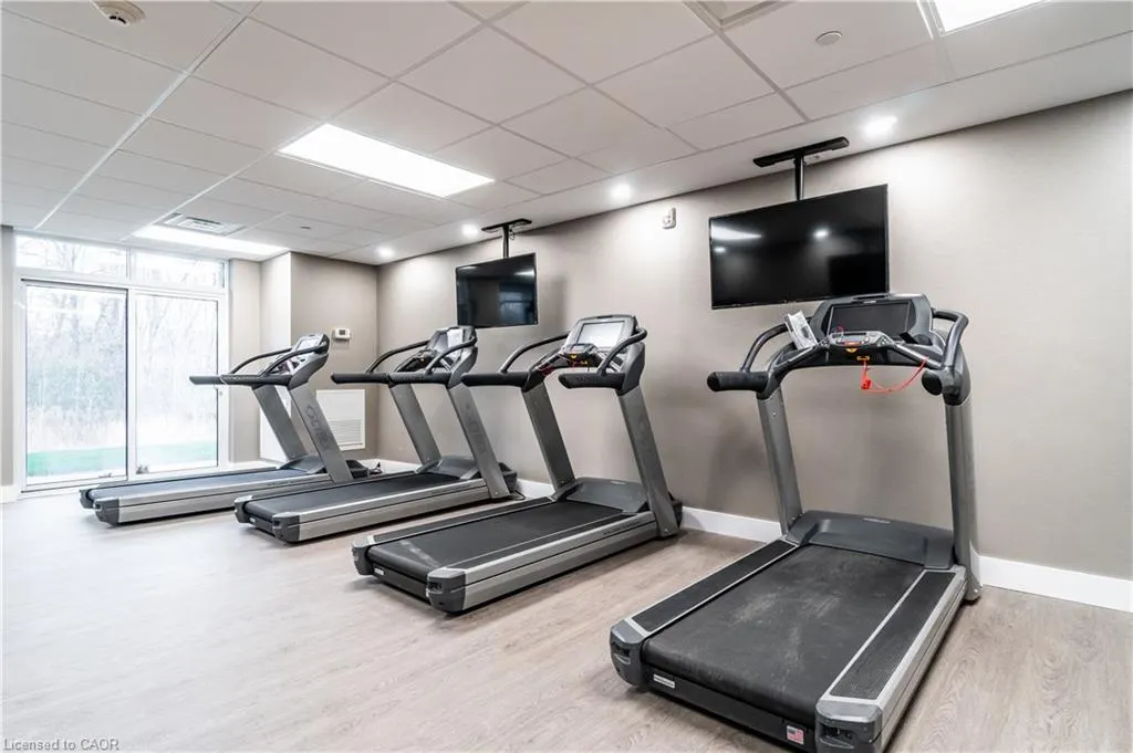 125 Shoreview Place, #523