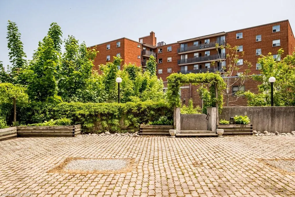 23 Main Street, #205