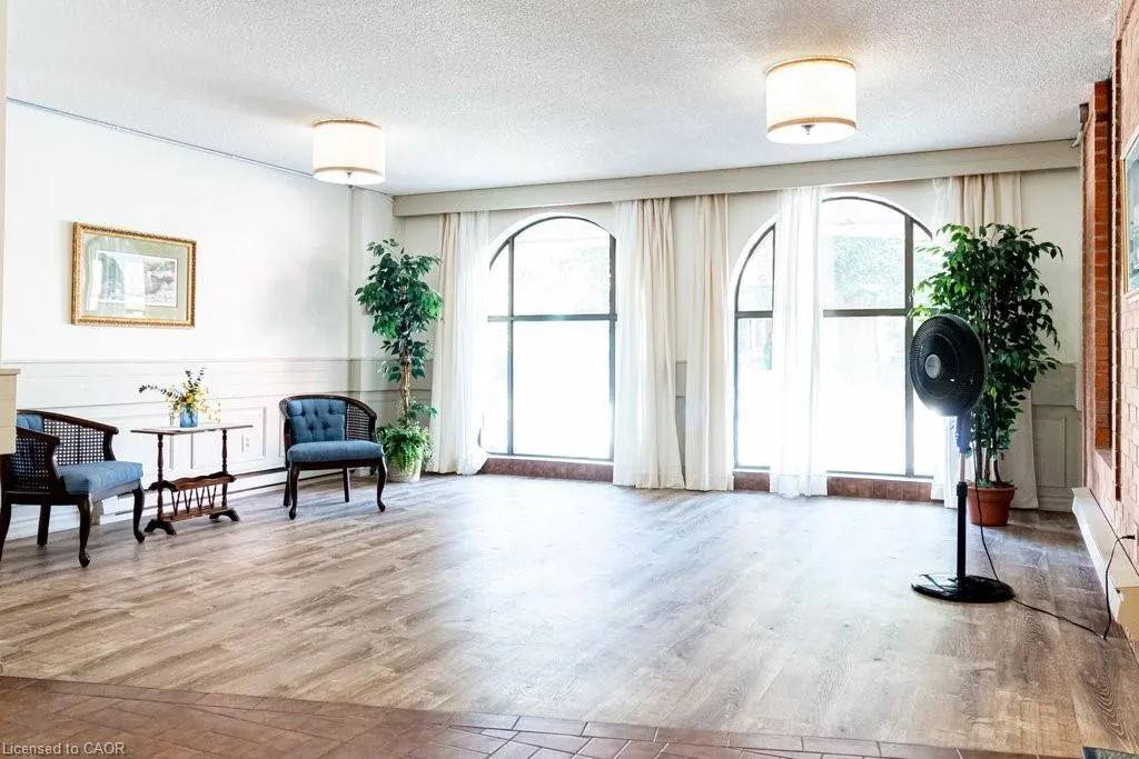 23 Main Street, #205