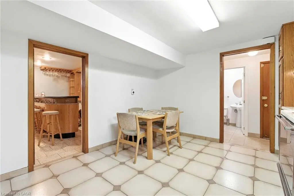20 Woodside Drive