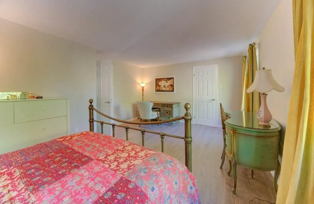 476 Kingscourt Drive, #15