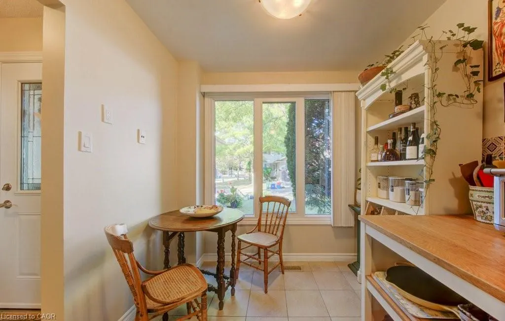 476 Kingscourt Drive, #15