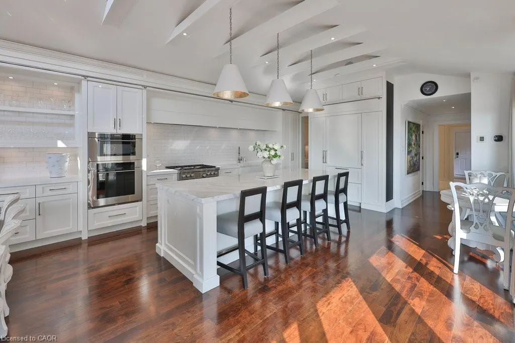 8 Chartwell Road