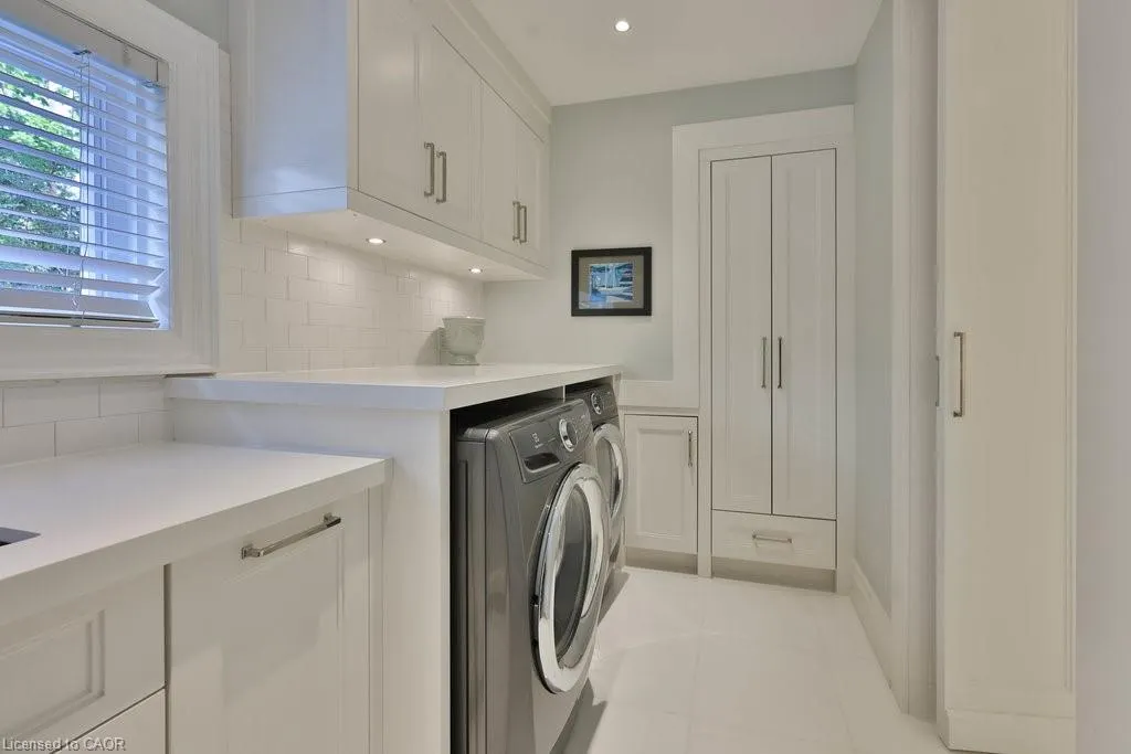8 Chartwell Road