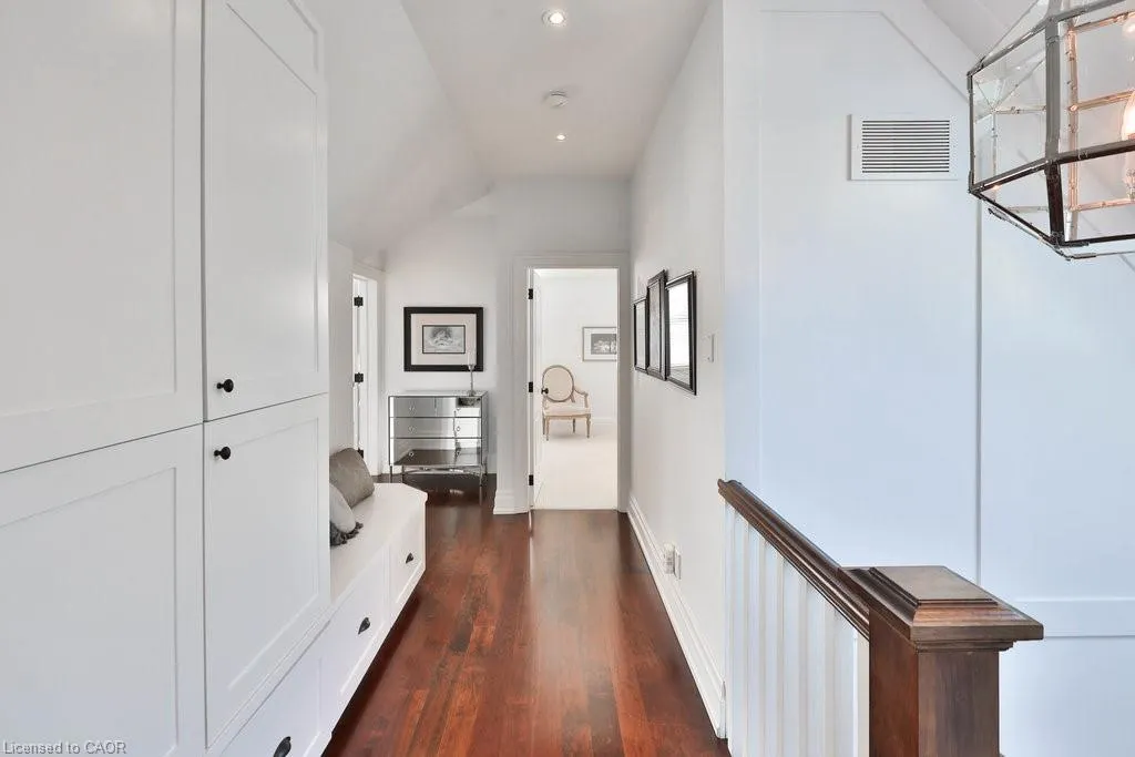 8 Chartwell Road