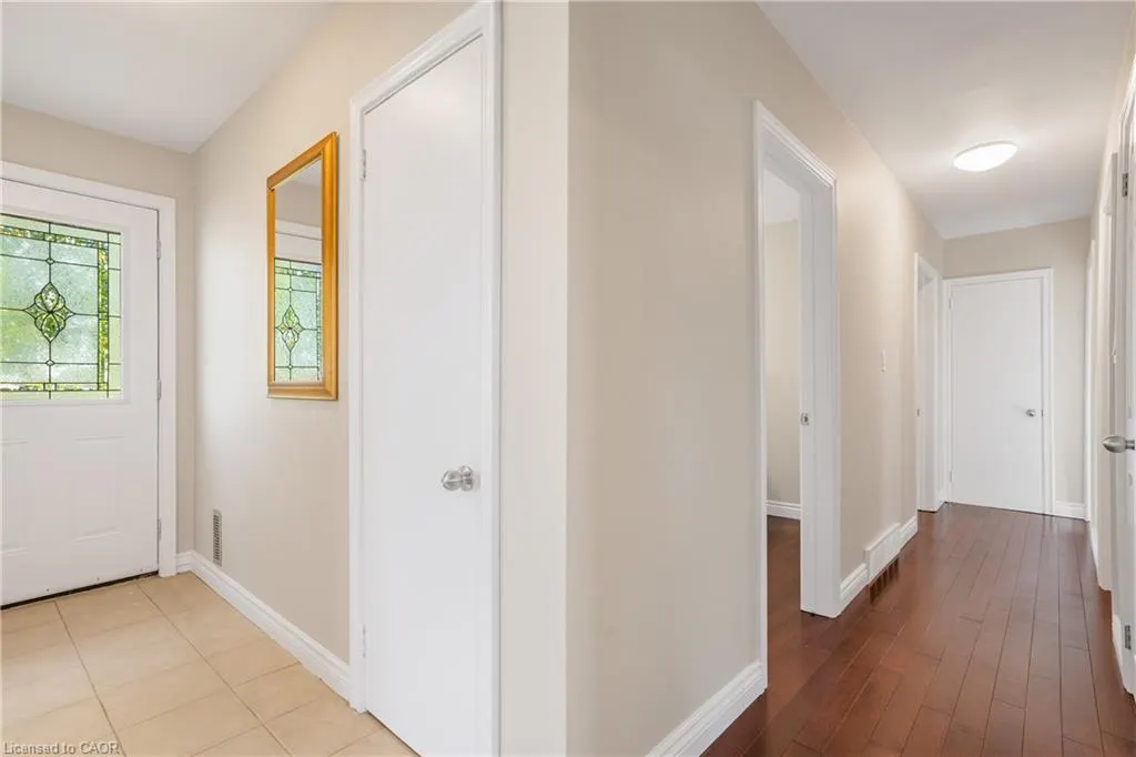 174 Mud Street W