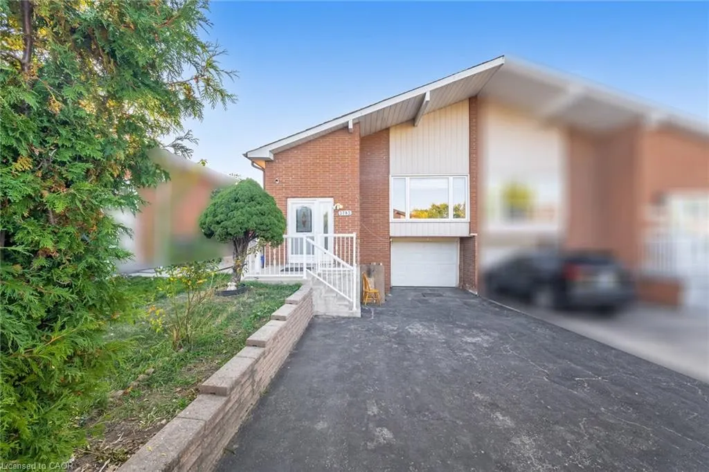 3783 Keenan Crescent