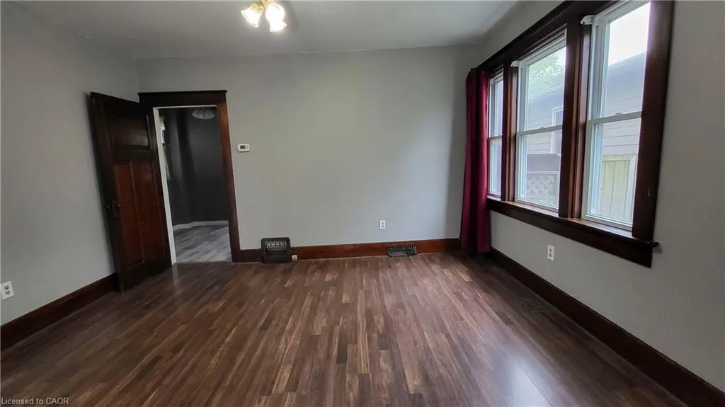 17 Theresa Street