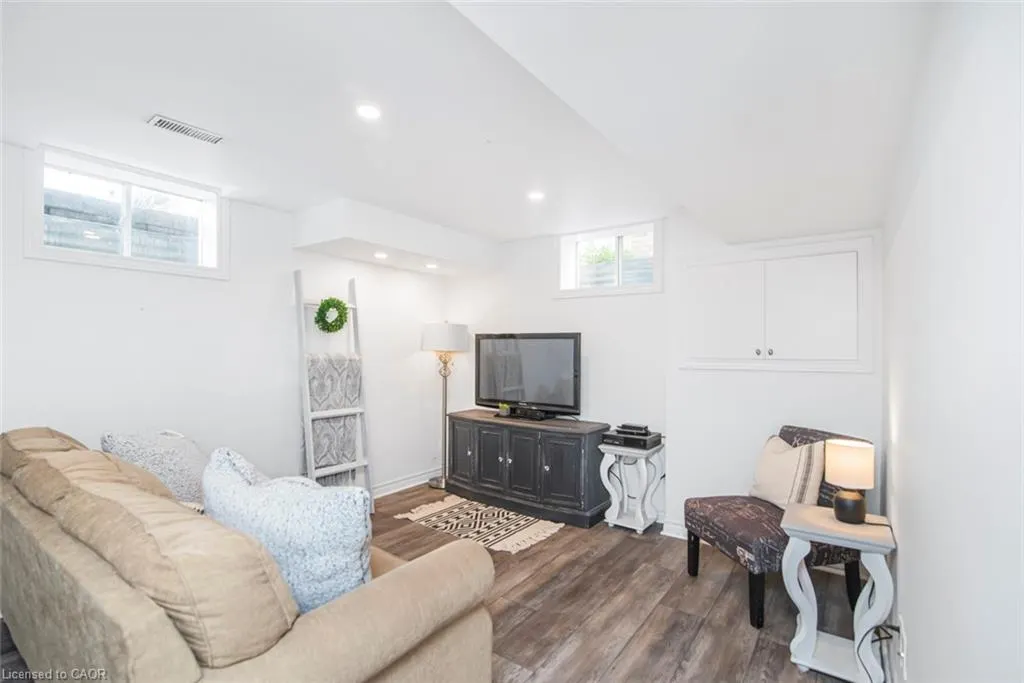 31 Griffith Drive