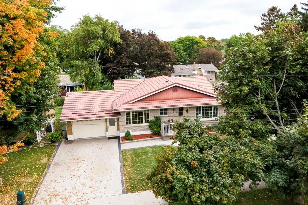 28 Meadow Crescent