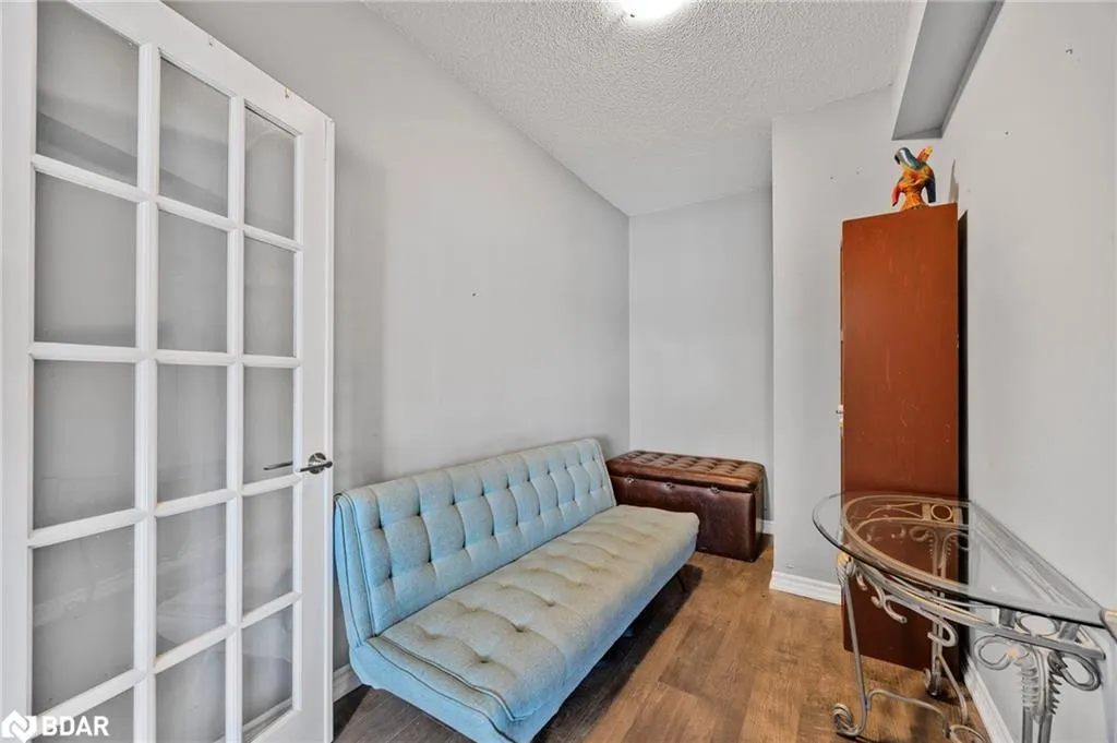 720 Yonge Street, #205