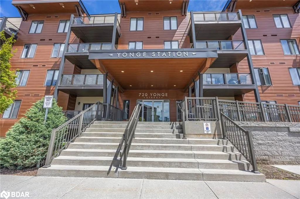 720 Yonge Street, #205