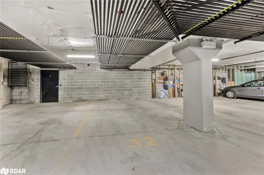 720 Yonge Street, #205