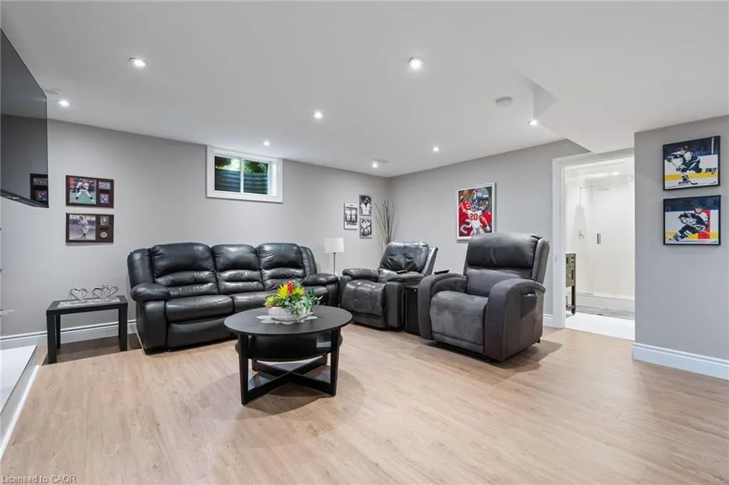 12 Briarlea Cres Crescent