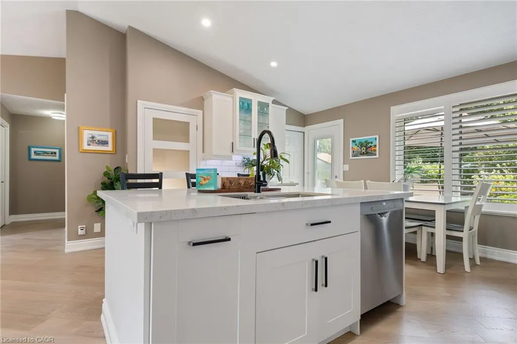 12 Briarlea Cres Crescent