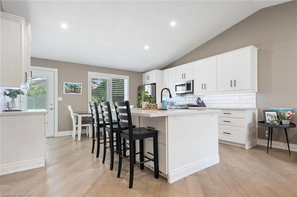 12 Briarlea Cres Crescent