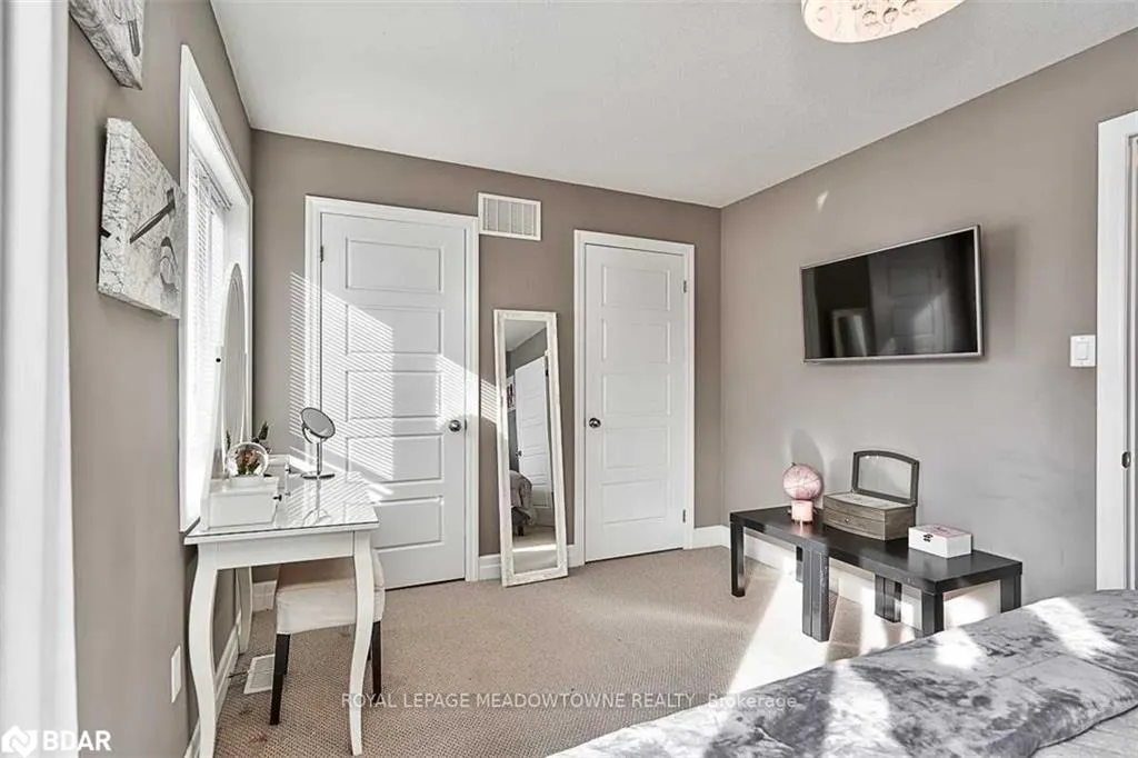 70 Plains Road W, #23