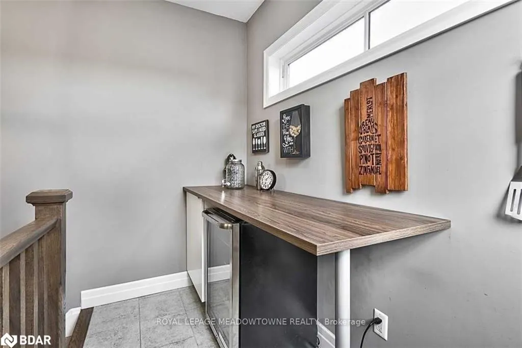 70 Plains Road W, #23