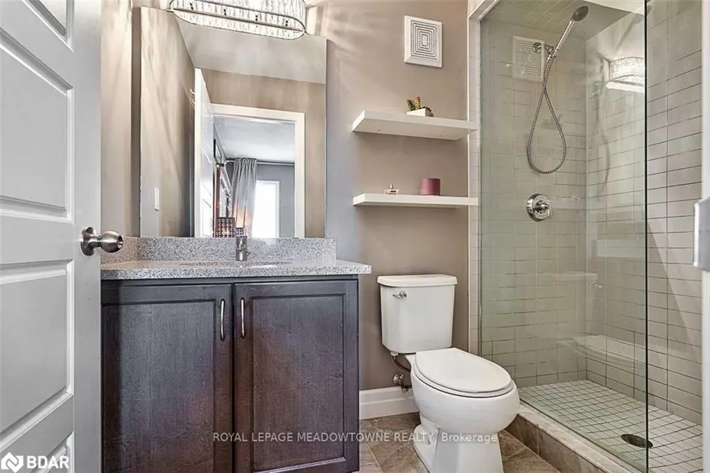70 Plains Road W, #23