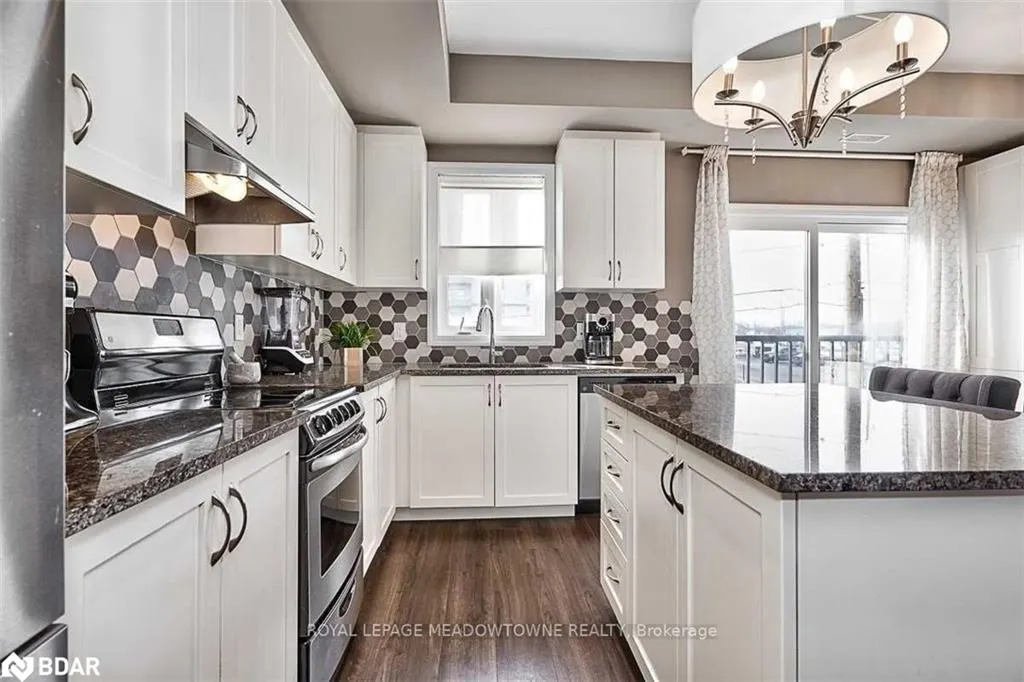 70 Plains Road W, #23