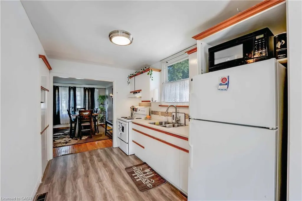 111 East 25th Street