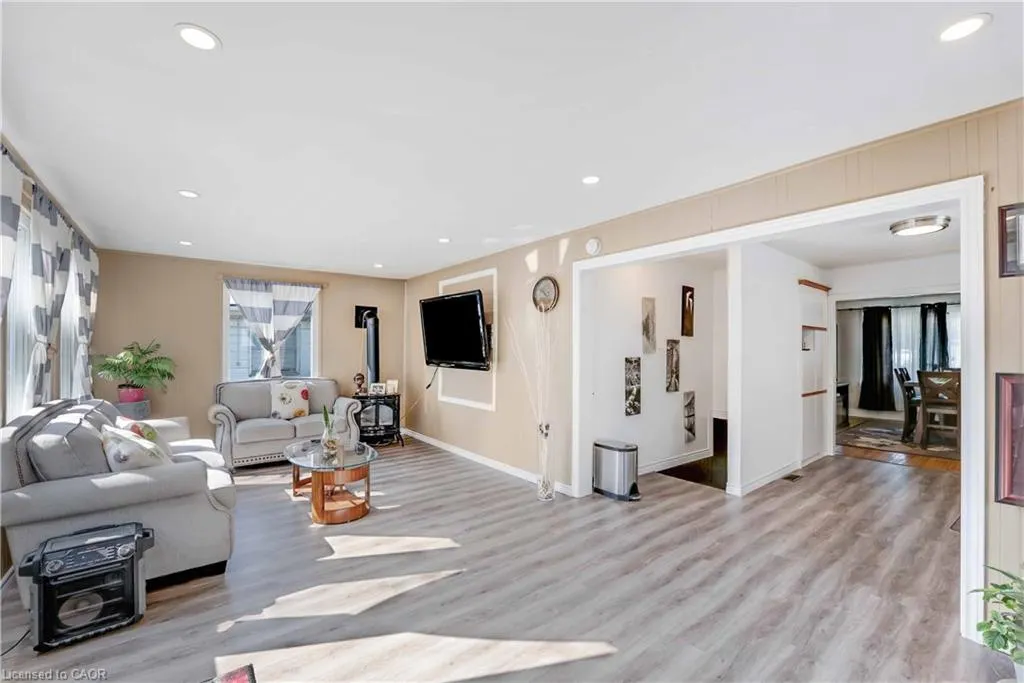 111 East 25th Street