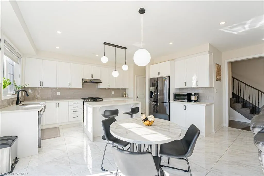 22 Fruitvale Circle