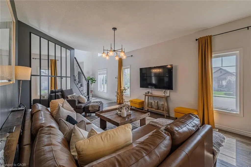 2 Sedge Ave Avenue