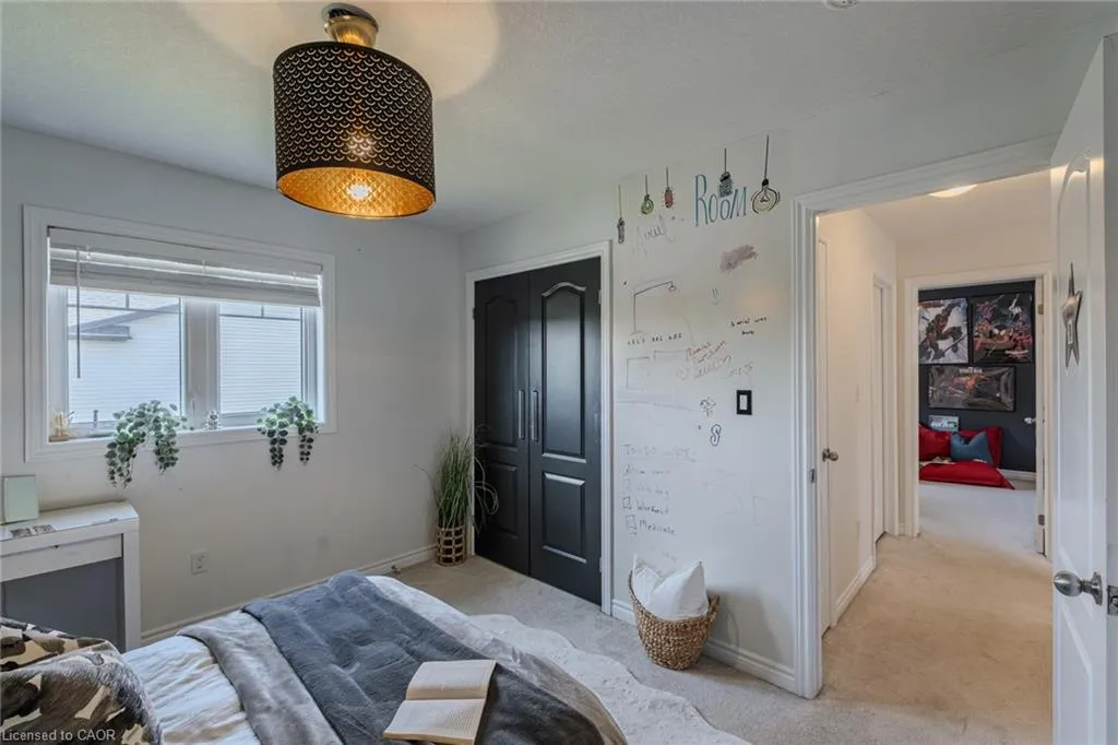 2 Sedge Ave Avenue