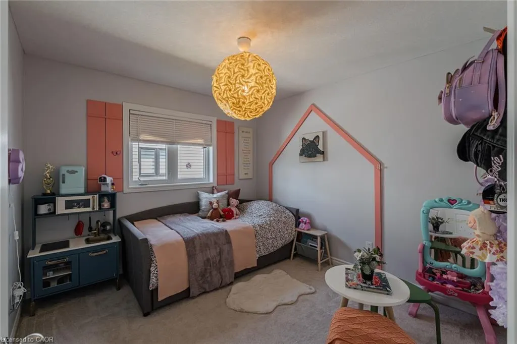 2 Sedge Ave Avenue