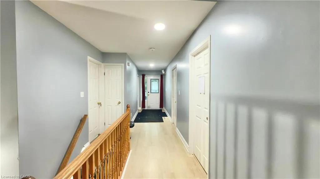 33 Bankside Drive